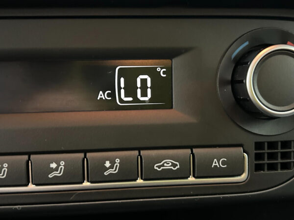 Volkswagen Polo occasion Zwart bij ALJ Auto in Zeeland 19