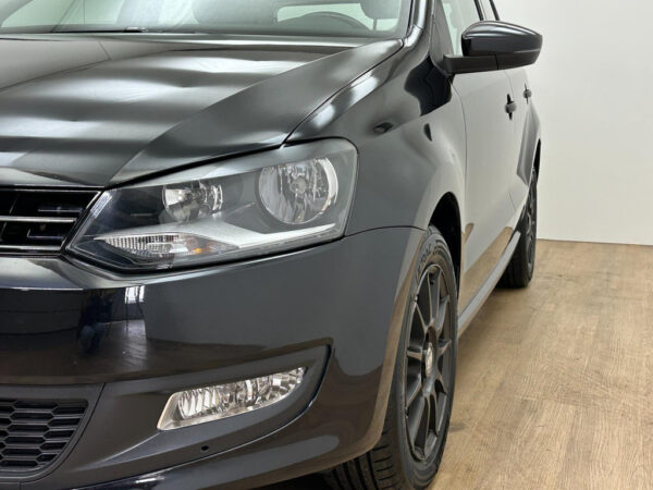 Volkswagen Polo occasion Zwart bij ALJ Auto in Zeeland 2