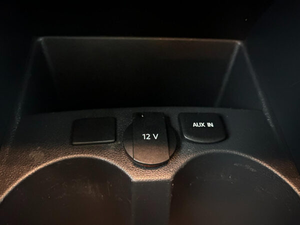 Volkswagen Polo occasion Zwart bij ALJ Auto in Zeeland 24