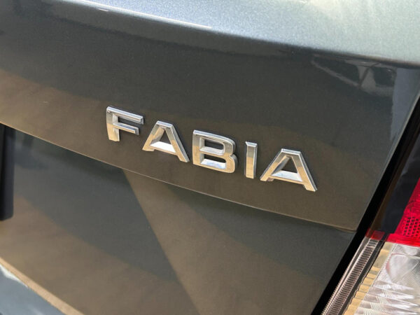 Škoda Fabia occasion Grijs bij ALJ Auto in Zeeland 5