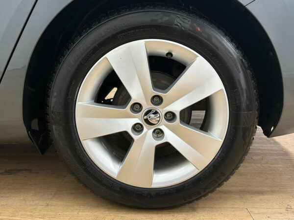 Škoda Fabia occasion Grijs bij ALJ Auto in Zeeland 8