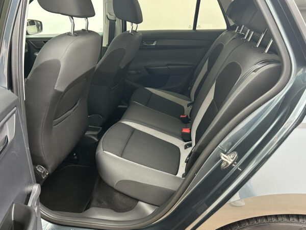 Škoda Fabia occasion Grijs bij ALJ Auto in Zeeland 9