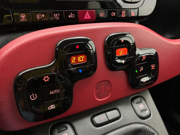 Fiat Panda occasion Grijs bij ALJ Auto in Zeeland 16