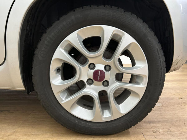 Fiat Panda occasion Grijs bij ALJ Auto in Zeeland 18