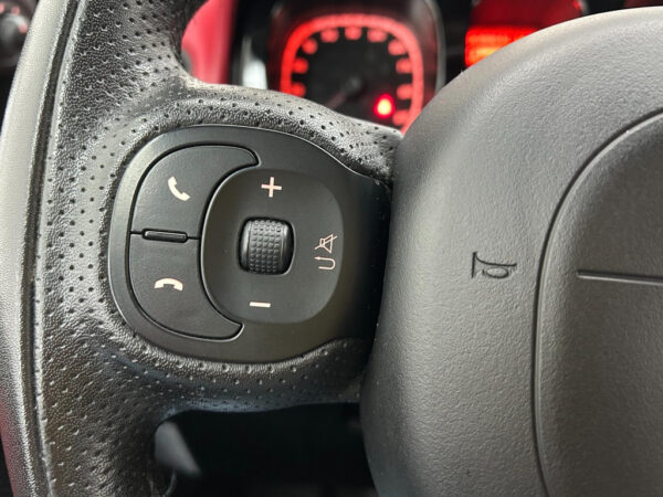 Fiat Panda occasion Grijs bij ALJ Auto in Zeeland 21