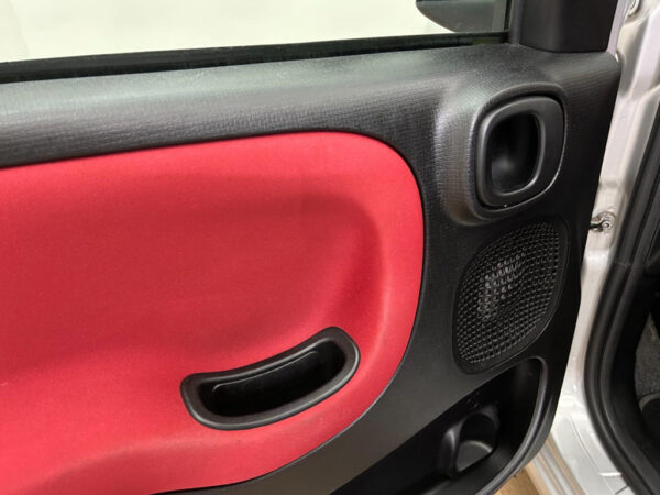 Fiat Panda occasion Grijs bij ALJ Auto in Zeeland 9