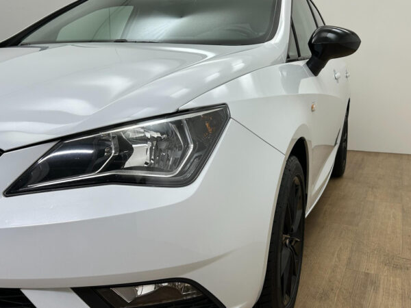 SEAT Ibiza occasion Wit bij ALJ Auto in Zeeland 2