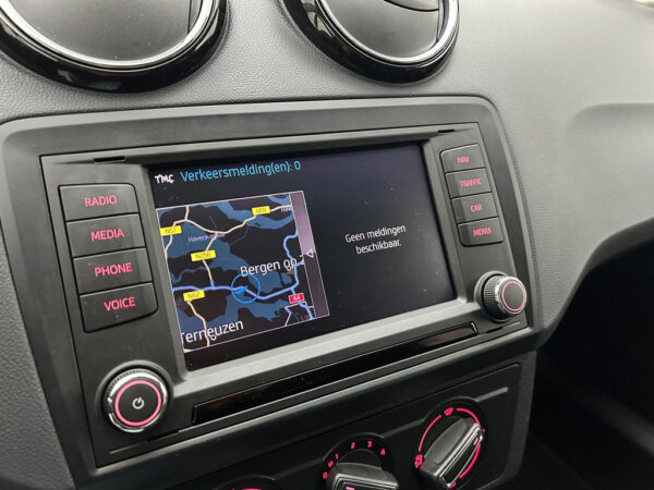 SEAT Ibiza occasion Wit bij ALJ Auto in Zeeland 24