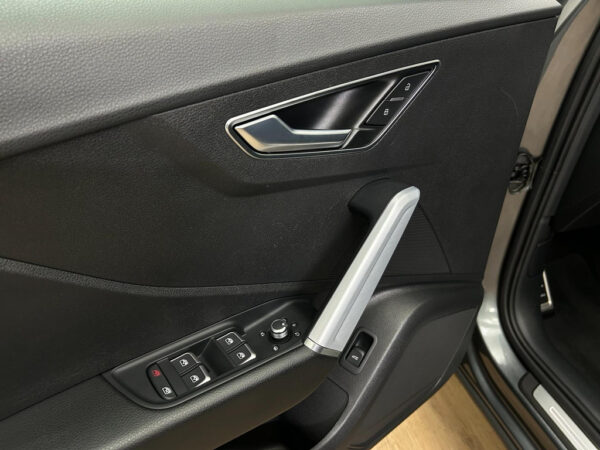 Audi Q2 occasion Grijs bij ALJ Auto in Zeeland 10