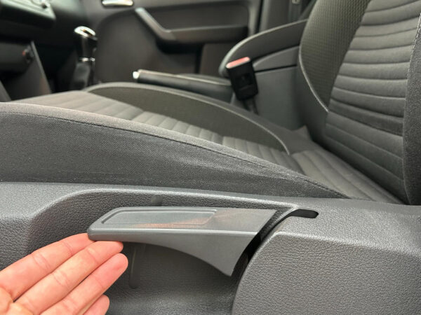 Volkswagen Touran occasion Zwart bij ALJ Auto in Zeeland 17