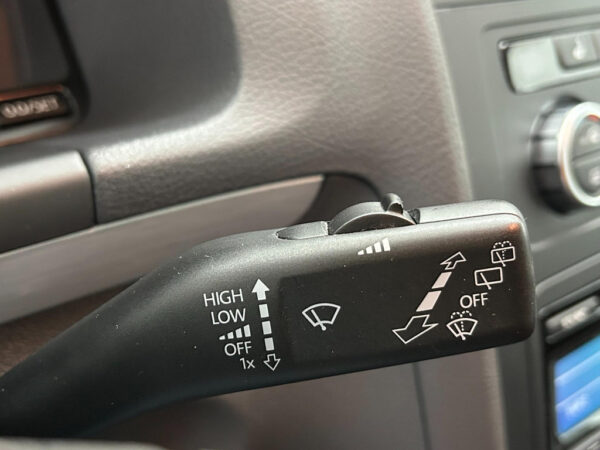 Volkswagen Touran occasion Zwart bij ALJ Auto in Zeeland 21