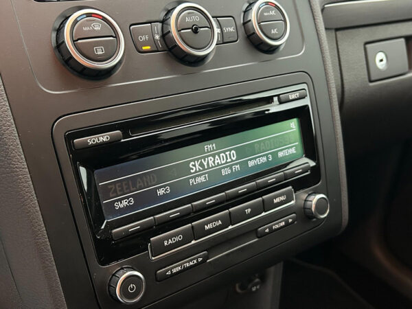 Volkswagen Touran occasion Zwart bij ALJ Auto in Zeeland 22