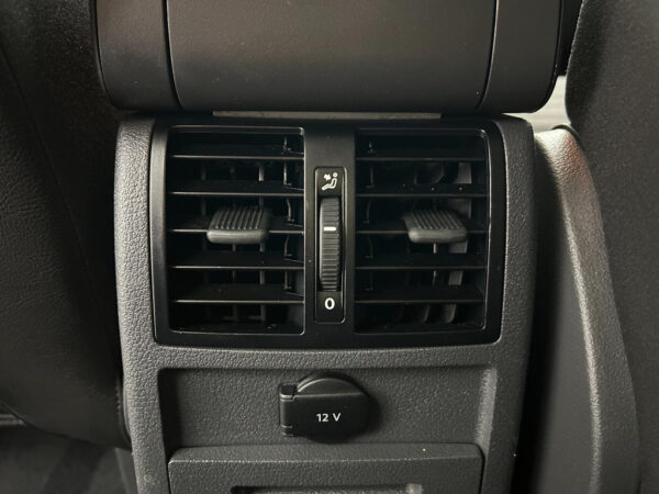 Volkswagen Touran occasion Zwart bij ALJ Auto in Zeeland 32