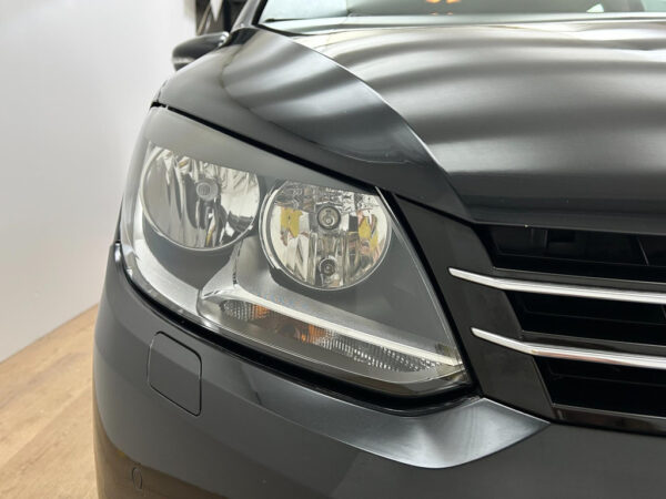 Volkswagen Touran occasion Zwart bij ALJ Auto in Zeeland 37