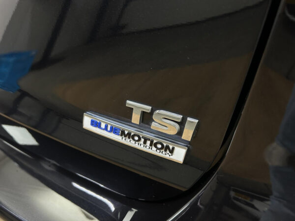 Volkswagen Touran occasion Zwart bij ALJ Auto in Zeeland 5