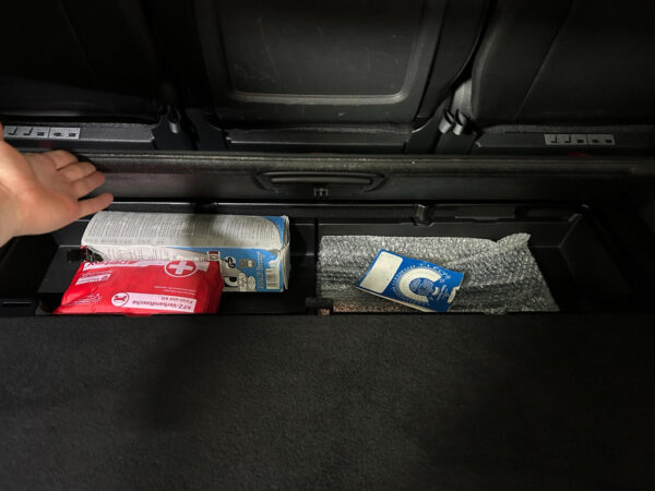 Volkswagen Touran occasion Zwart bij ALJ Auto in Zeeland 7