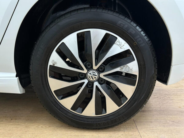 Volkswagen Polo occasion Wit bij ALJ Auto in Zeeland 8