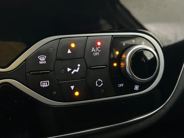 Renault Captur occasion Grijs bij ALJ Auto in Zeeland 22