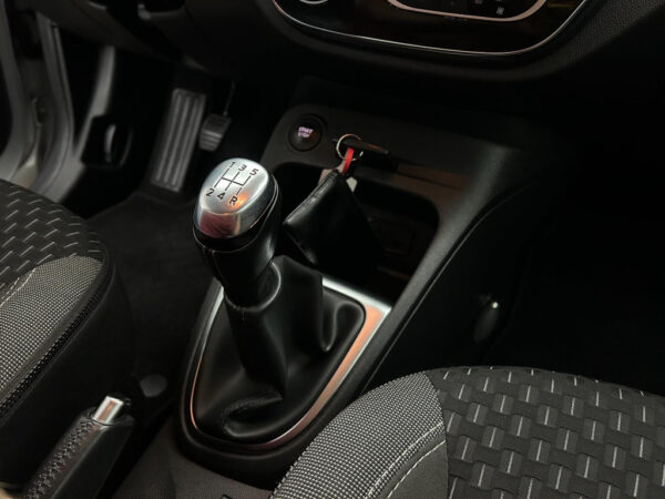 Renault Captur occasion Grijs bij ALJ Auto in Zeeland 34