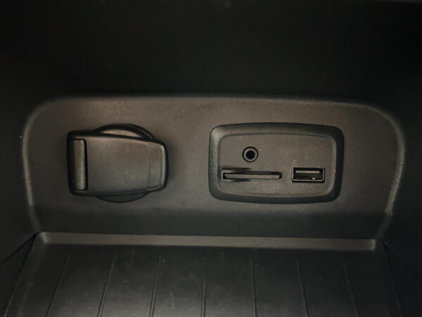 Renault Captur occasion Grijs bij ALJ Auto in Zeeland 35