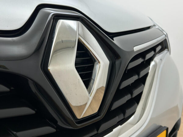 Renault Captur occasion Grijs bij ALJ Auto in Zeeland 39