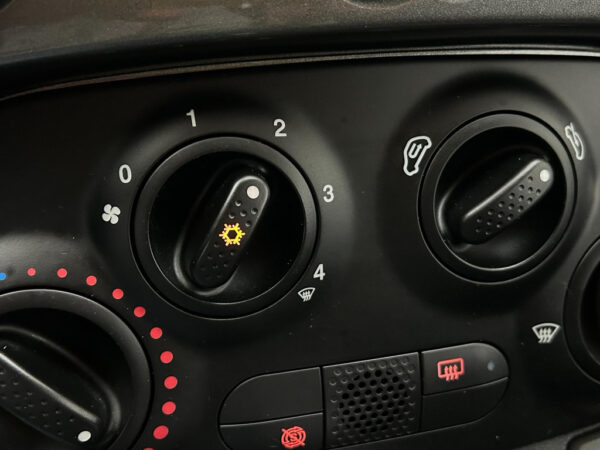 Fiat 500C occasion Grijs bij ALJ Auto in Zeeland 14