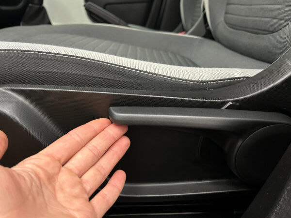 Renault Twingo occasion Grijs bij ALJ Auto in Zeeland 14