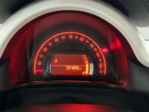 Renault Twingo occasion Grijs bij ALJ Auto in Zeeland 15