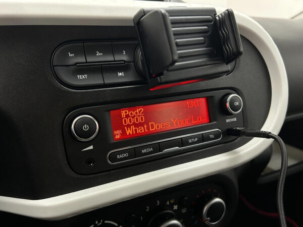 Renault Twingo occasion Grijs bij ALJ Auto in Zeeland 21