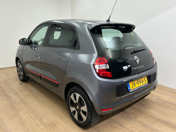 Renault Twingo occasion Grijs bij ALJ Auto in Zeeland 4