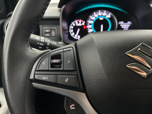 Suzuki Ignis occasion Zwart bij ALJ Auto in Zeeland 18