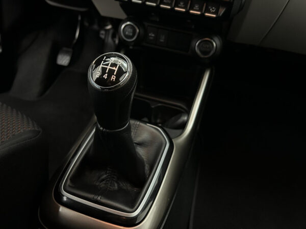 Suzuki Ignis occasion Zwart bij ALJ Auto in Zeeland 29