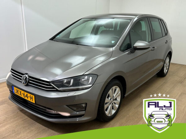 Volkswagen Golf Sportsvan occasion Grijs bij ALJ Auto in Zeeland 1