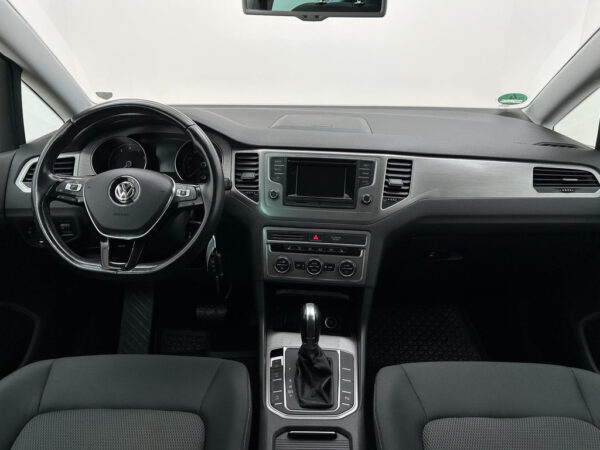 Volkswagen Golf Sportsvan occasion Grijs bij ALJ Auto in Zeeland 10