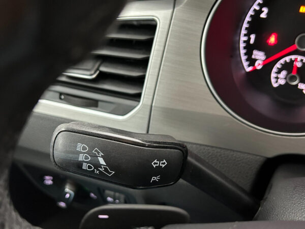 Volkswagen Golf Sportsvan occasion Grijs bij ALJ Auto in Zeeland 14