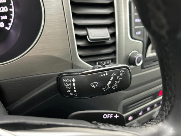 Volkswagen Golf Sportsvan occasion Grijs bij ALJ Auto in Zeeland 15