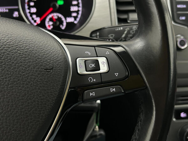 Volkswagen Golf Sportsvan occasion Grijs bij ALJ Auto in Zeeland 17