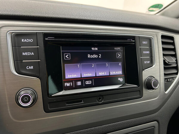 Volkswagen Golf Sportsvan occasion Grijs bij ALJ Auto in Zeeland 20