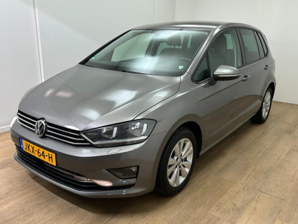 Volkswagen Golf Sportsvan occasion Grijs bij ALJ Auto in Zeeland 3