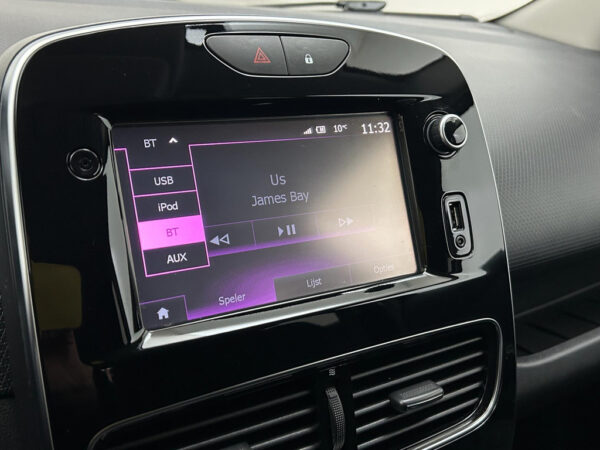 Renault Clio occasion Zwart bij ALJ Auto in Zeeland 23