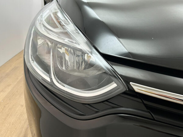 Renault Clio occasion Zwart bij ALJ Auto in Zeeland 29