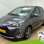 Toyota Yaris occasion Grijs bij ALJ Auto in Zeeland 1