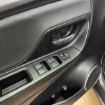 Toyota Yaris occasion Grijs bij ALJ Auto in Zeeland 11