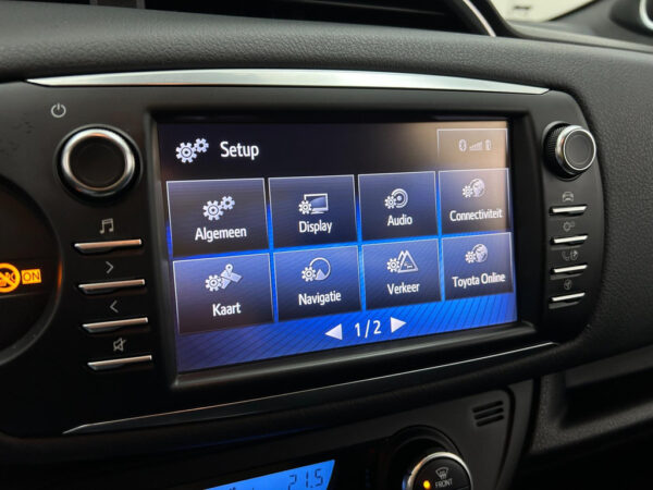 Toyota Yaris occasion Grijs bij ALJ Auto in Zeeland 22