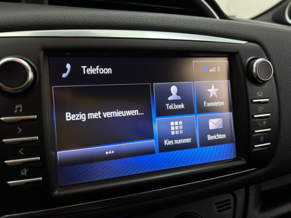 Toyota Yaris occasion Grijs bij ALJ Auto in Zeeland 25