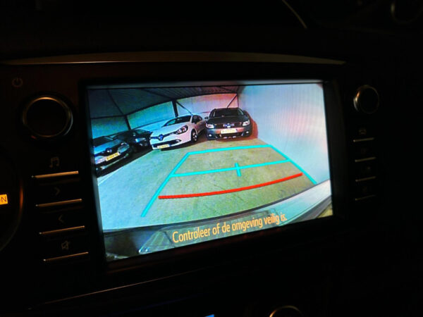 Toyota Yaris occasion Grijs bij ALJ Auto in Zeeland 27