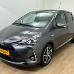 Toyota Yaris occasion Grijs bij ALJ Auto in Zeeland 3