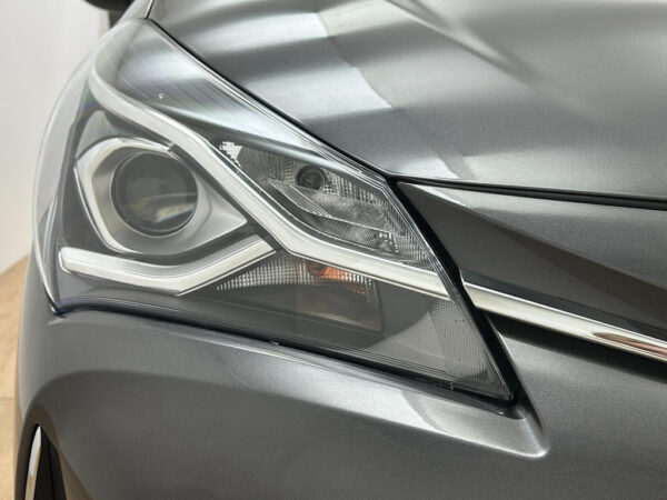 Toyota Yaris occasion Grijs bij ALJ Auto in Zeeland 31