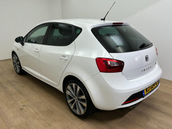 SEAT Ibiza occasion Wit bij ALJ Auto in Zeeland 4