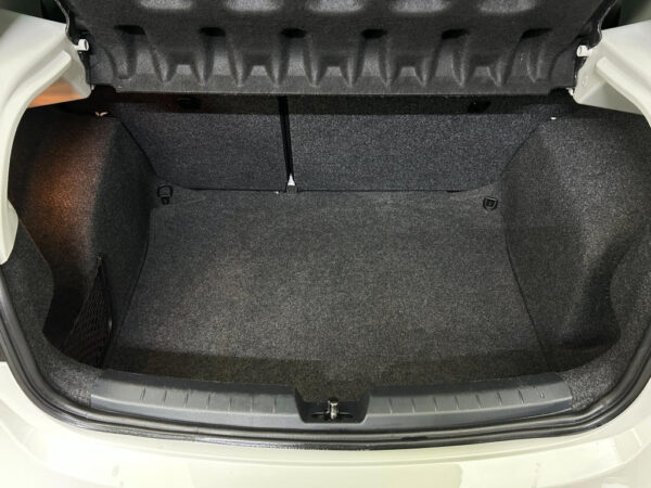 SEAT Ibiza occasion Wit bij ALJ Auto in Zeeland 6